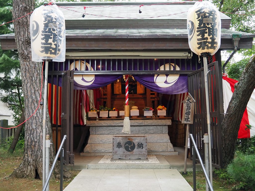 画像　小岩の大鷲神社の本殿